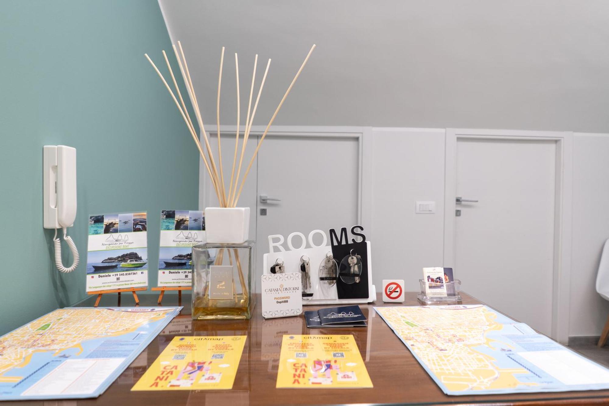 Catania E Dintorni Living Rooms Екстериор снимка